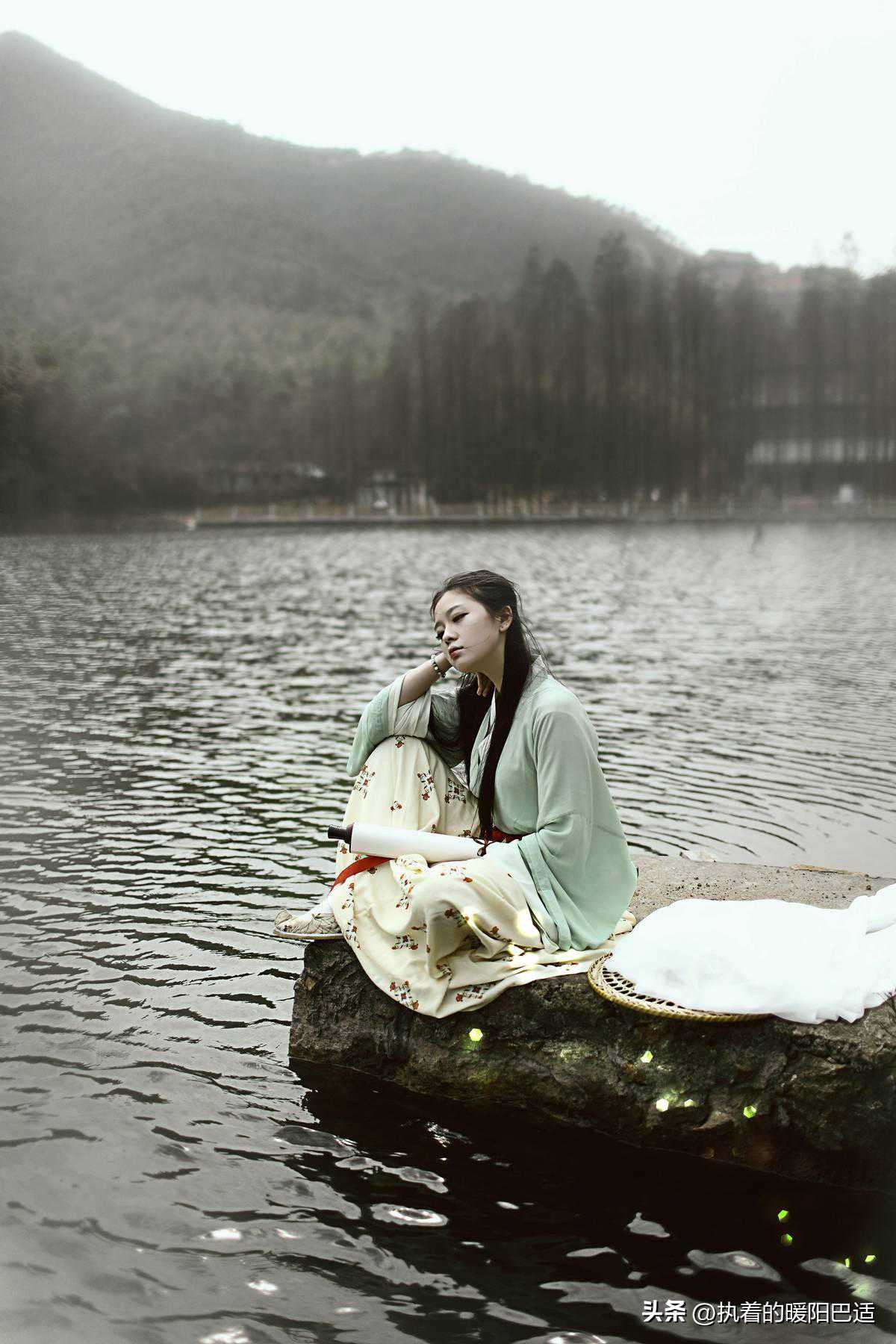 「调查」天津一公益骨灰堂变私人祠堂：每天卖100多套，开盘两月销售额上亿