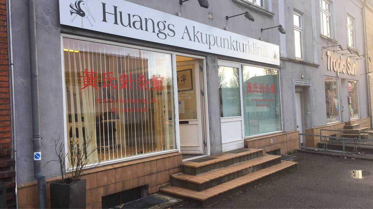 算命的说，只要破财就能消灾，她信了