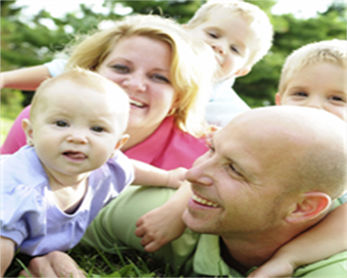 被爆分手后，鹿晗销声匿迹，关晓彤颜值骤降，变得又高又壮