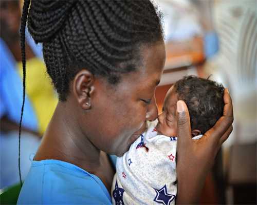 黄一鸣晒出与王思聪聊天记录，男方早知闪闪存在，却没给过一分钱