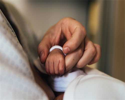 王源：被私生饭围堵，半年里四次道歉，年少成名的喜与忧